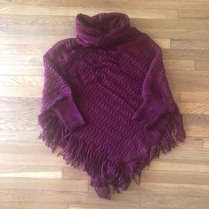 🍷 Burgundy Fringe Poncho 🍇